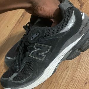 New Balance 2002r